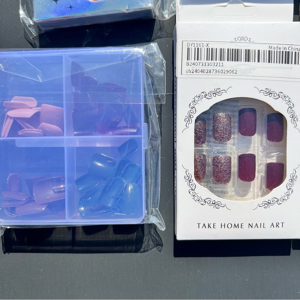 Stylish Various Colors Press-on Nail Bundle includes adhesive New in Box - Picture 2 of 5